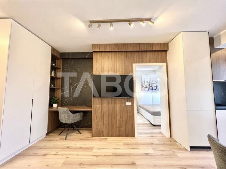 Apartament cu 2 camere semidecomandat, mobilat în Florești