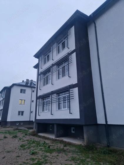 Apartament cu 4 camere decomandat în Șimian