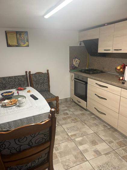 Casă cu 4 camere în Reșița