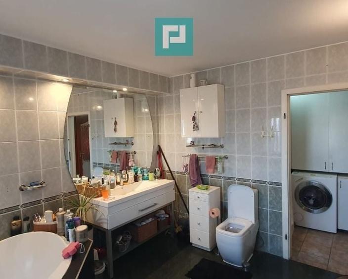 Apartament cu 3 camere decomandat, mobilat în P-ța Doina