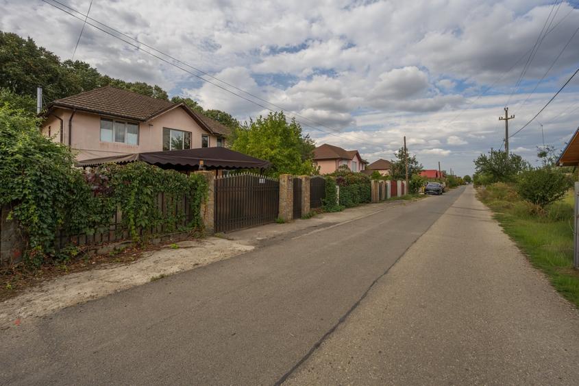 Casă individuală cu 5 camere cu Garaj în Snagov