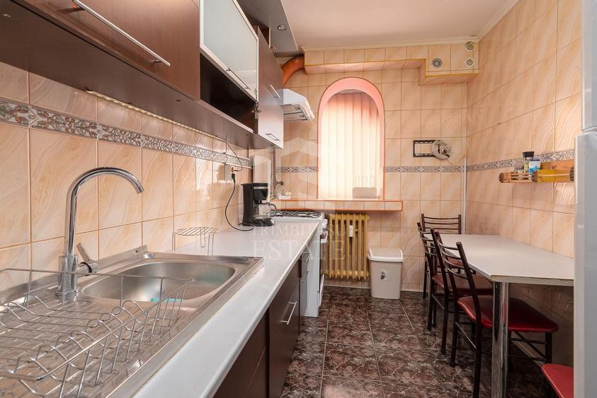 Apartament cu 3 camere decomandat, mobilat în Alexandru Obregia