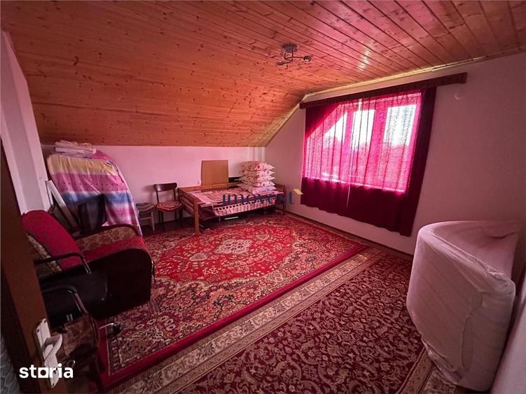 Casă cu 5 camere cu Teren 1200 Mp în Halmeu