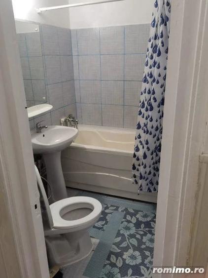 Garsonieră decomandată în Girocului