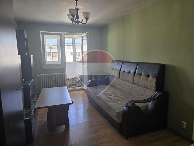 Apartament cu 2 camere semidecomandat în 1 Decembrie 1918
