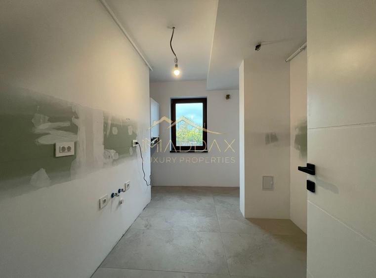 Apartament cu 2 camere decomandat în Băneasa