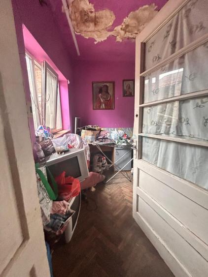 Apartament cu 4 camere semidecomandat în Central