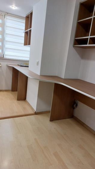 Apartament cu 3 camere decomandat în Lazaret