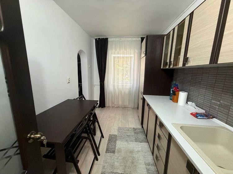 Apartament cu 2 camere decomandat în Obor