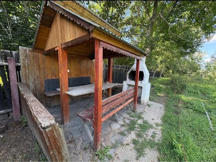 Casă cu Teren 1651 Mp în Feldioara