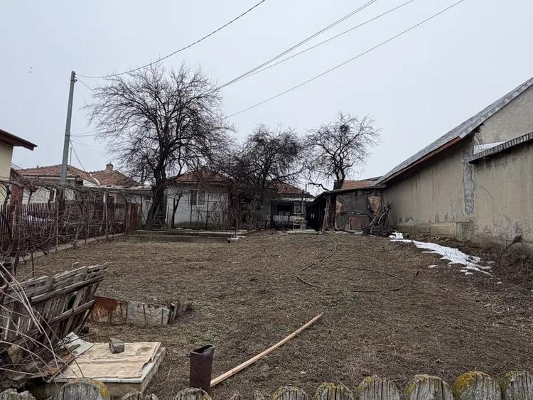 Teren Construcții intravilan de 660 mp, în Dobroești