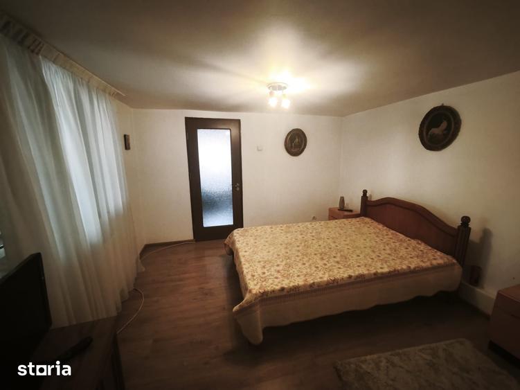 Casă cu 3 camere cu Teren 210 Mp în Est