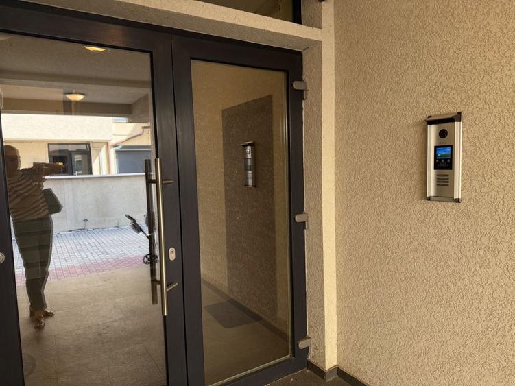 Proprietar inchiriez apartament Dumbravita str.Ion Creanga - 7