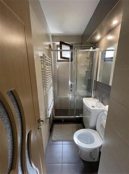 Apartament cu 2 camere decomandat, mobilat în Central