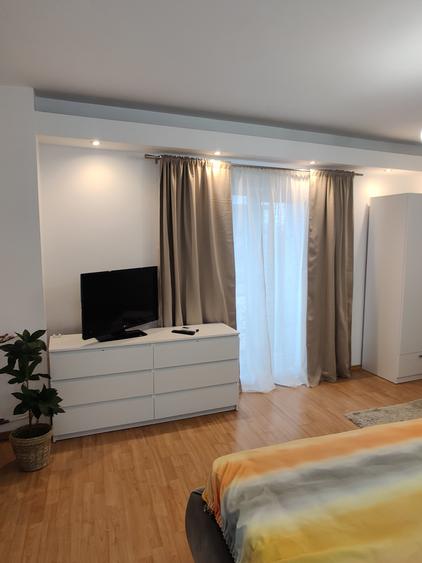 Garsonieră decomandată în Unirii