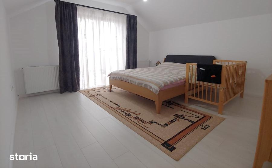 Casă cu 5 camere cu Teren 909 Mp în Sângeorgiu de Mureș