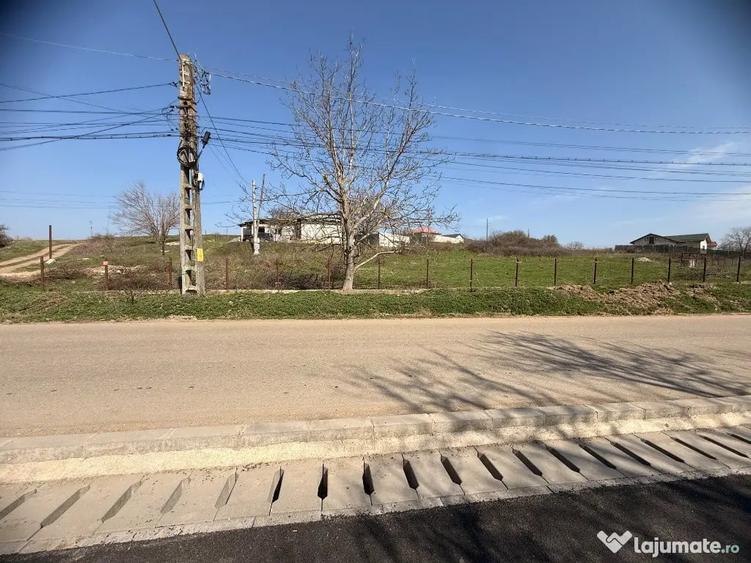 Teren în Roata Mică