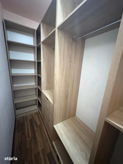 Apartament cu 3 camere decomandat în Hala Centrală