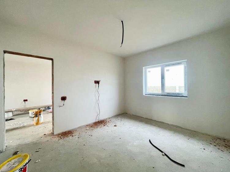 Duplex cu 3 camere cu Canalizare în Moșnița Nouă