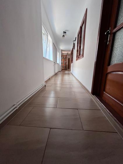 Casă individuală cu 4 camere cu Canalizare în Palas