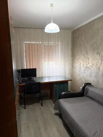 Apartament cu 3 camere decomandat în Tătărași