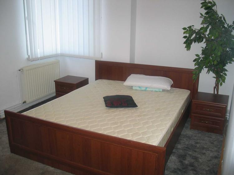Apartament cu 3 camere decomandat în Ultracentral