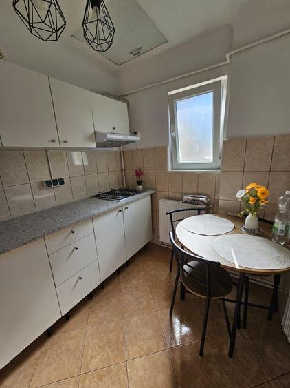 Apartament cu 2 camere semidecomandat, mobilat în Cotroceni