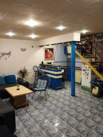Casă cu 4 camere cu Teren 225 Mp în Splaiul Unirii