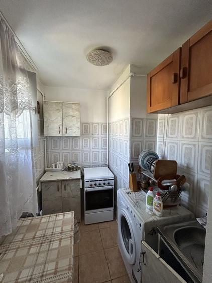 Apartament cu 3 camere semidecomandat în Trivale