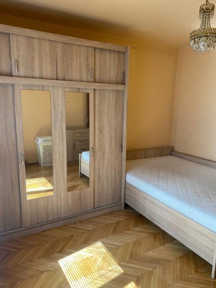 Apartament cu 3 camere mobilat si utilat, zona semicentrala - 1