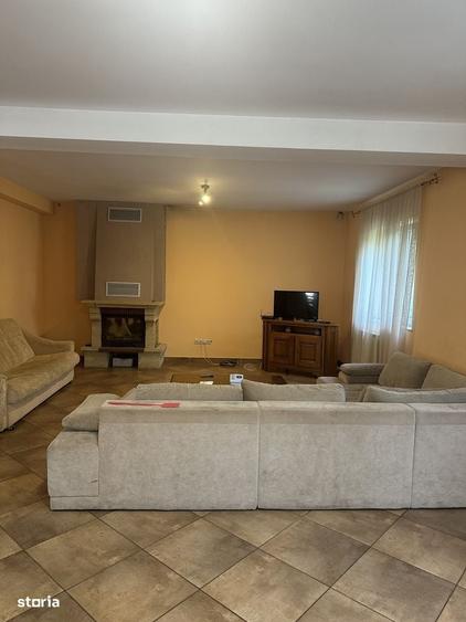 Casă cu 4 camere decomandat în Urleta