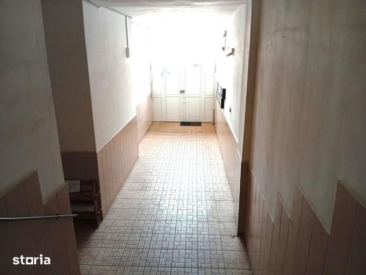 Apartament cu 4 camere decomandat în Micălaca