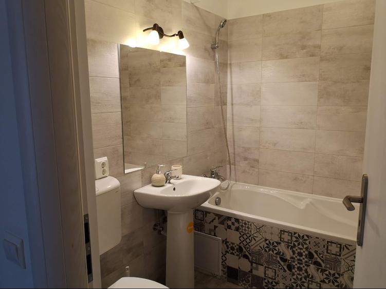 Apartament cu 2 camere decomandat, mobilat în Lazaret