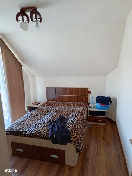 Casă cu 4 camere cu Teren 2500 Mp în Central