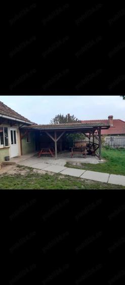Casă cu 3 camere cu Teren 900 Mp în Central
