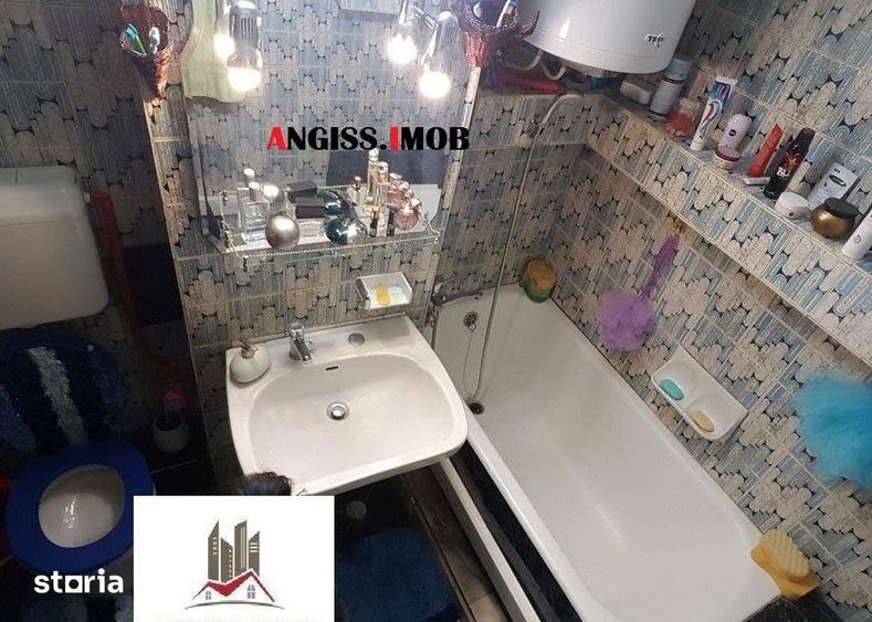 Apartament cu 3 camere decomandat în Păcii