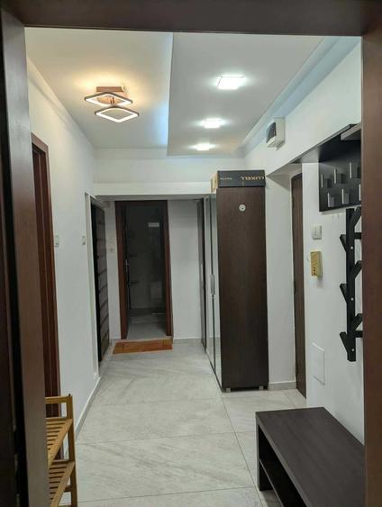 De inchiriat apartament 2 camere metro Timpuri Noi - 4