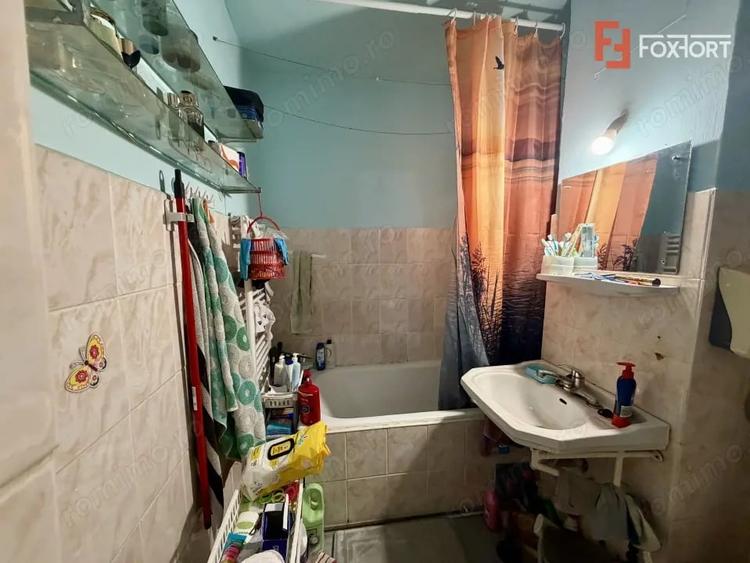 Apartament cu 2 camere decomandat în Lipovei