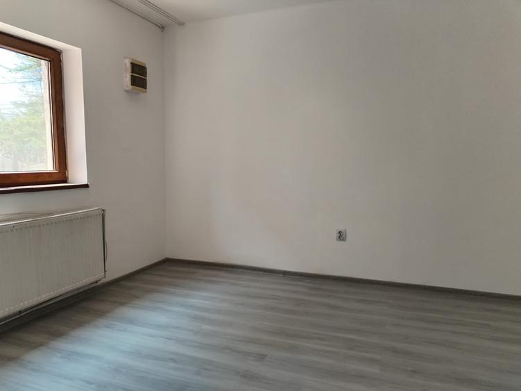 Apartament cu 5 camere decomandat în Calea Severinului