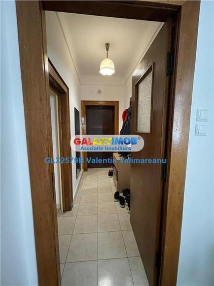 Apartament cu 2 camere decomandat, mobilat în Romană