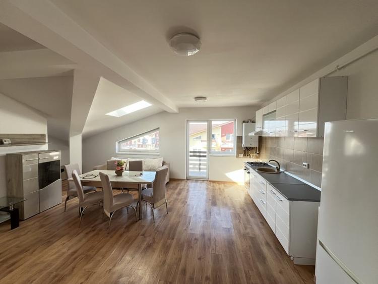 Apartament cu 2 camere semidecomandat, mobilat în Sânpetru