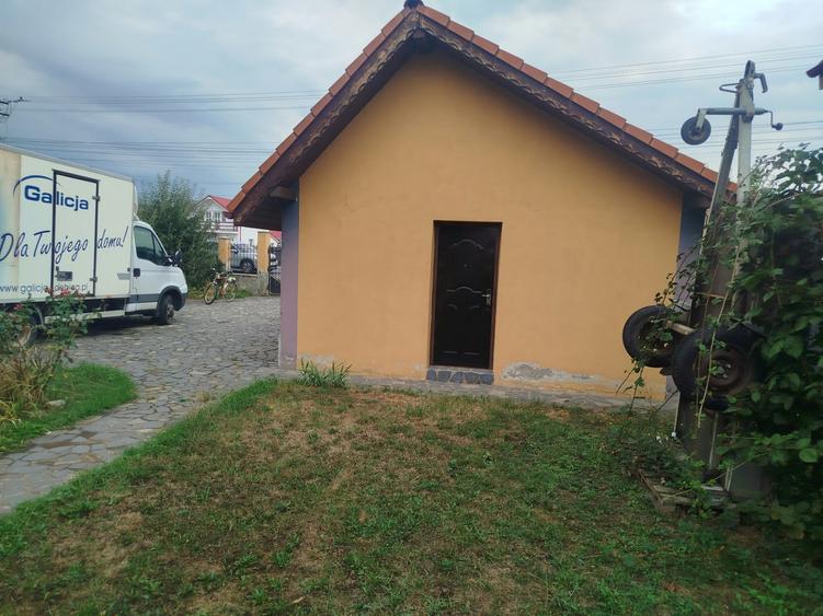 Casă individuală cu 5 camere cu Canalizare în Săvinești