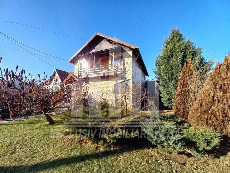 Casă individuală cu 5 camere cu Canalizare în Micești