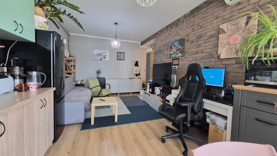 Apartament cu 2 camere decomandat în Exterior Est