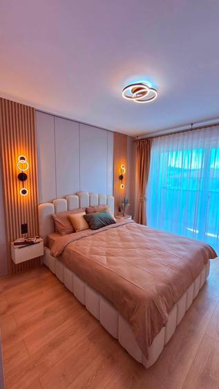 Apartament cu 3 camere semidecomandat în Florești
