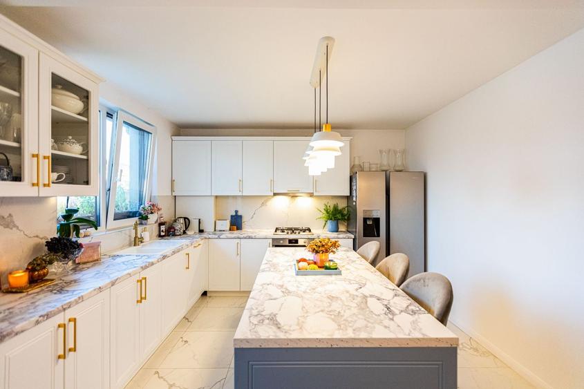 Duplex cu 3 camere cu Canalizare în Urseni