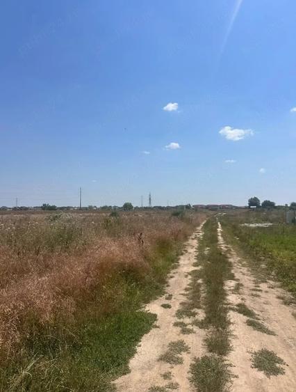 Teren de 901 mp, în Central
