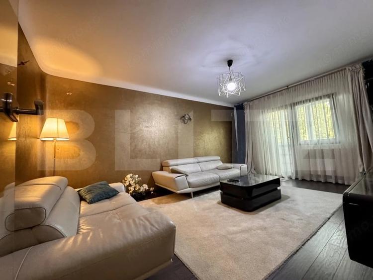 Apartament cu 4 camere decomandat în Valea Rosie