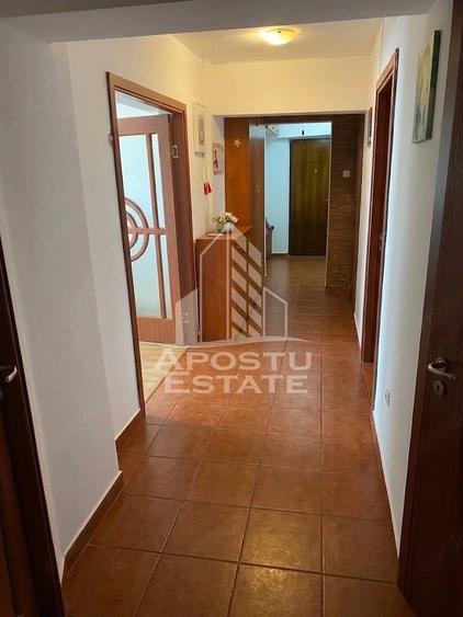 Apartament cu 4 camere decomandat în Șagului
