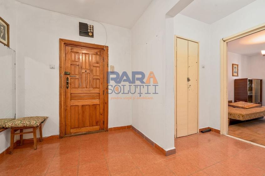 Apartament cu 3 camere decomandat, mobilat în Ultracentral